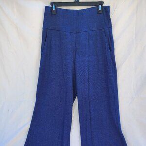Cabi Blue Soft Cuddle Crop Pants (M)